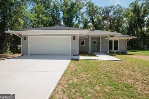 56 Elizabeth St, Folkston, GA 31537