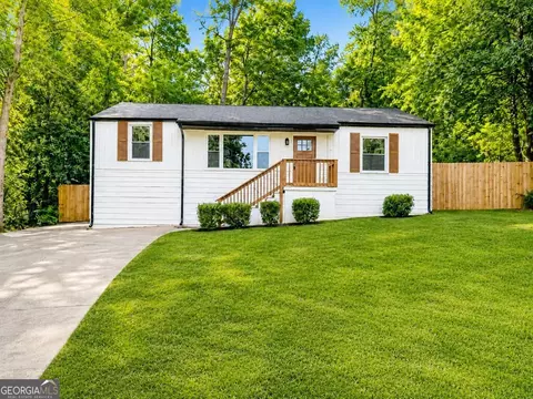 2190 Gordon Cir SE, Smyrna, GA 30080