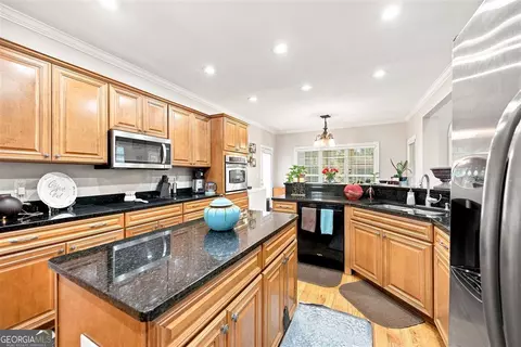 Kitchen - 128 Myrick Dr, Macon, GA 31220 photo 2 of 5