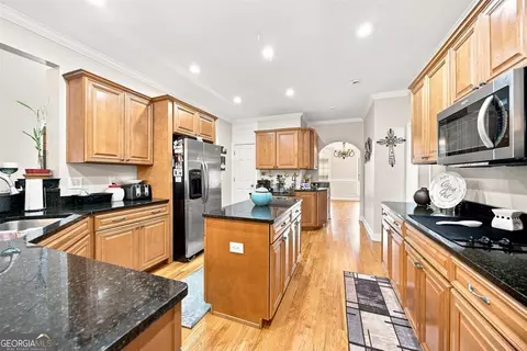 Kitchen - 128 Myrick Dr, Macon, GA 31220 photo 4 of 5