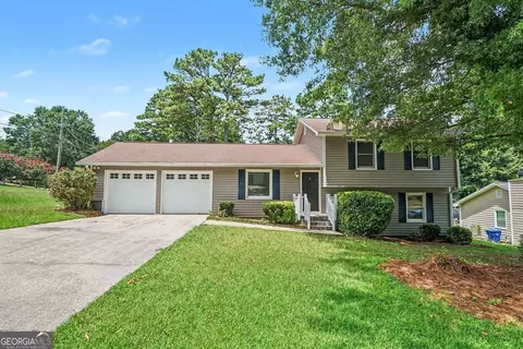 220 Summer Pond Trl, Lawrenceville, GA 30046