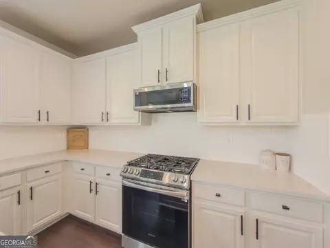 Kitchen - 45 Streamside Dr, Covington, GA 30016 photo 4 of 6
