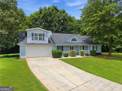 Exterior - 245 Cypress Dr, Covington, GA 30016 photo 2 of 10