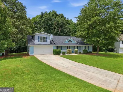 Exterior - 245 Cypress Dr, Covington, GA 30016 photo 4 of 10