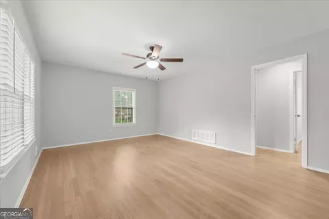 Living - 3117 Eagle Rock Rd, Augusta, GA 30909 photo 2 of 5