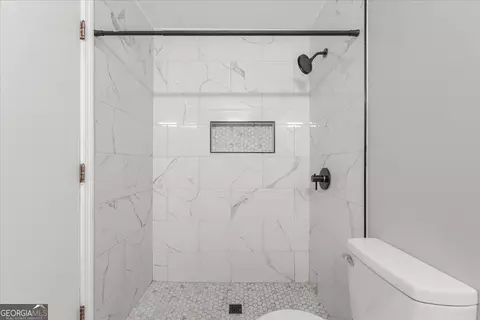 Bath - 3117 Eagle Rock Rd, Augusta, GA 30909 photo 3 of 3