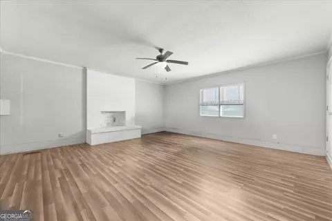 Living - 3117 Eagle Rock Rd, Augusta, GA 30909 photo 4 of 5