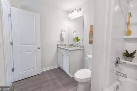 Bath - 208 Birch Way, Fairburn, GA 30213 photo 3 of 4