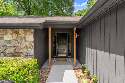 20 Sweetwood Ct, Roswell, GA 30076