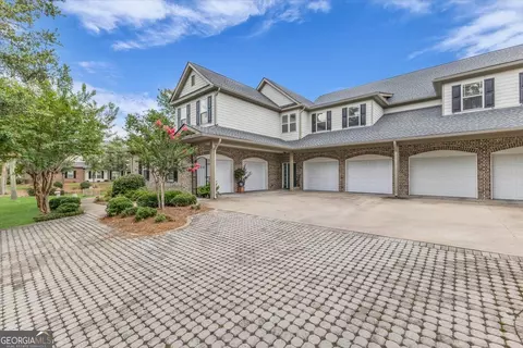 1003 River Oaks Dr, Richmond Hill, GA 31324