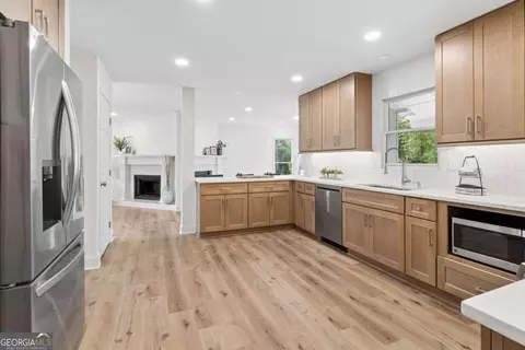 Kitchen - 102 Eagle Ridge Dr, Canton, GA 30114 photo 2 of 3