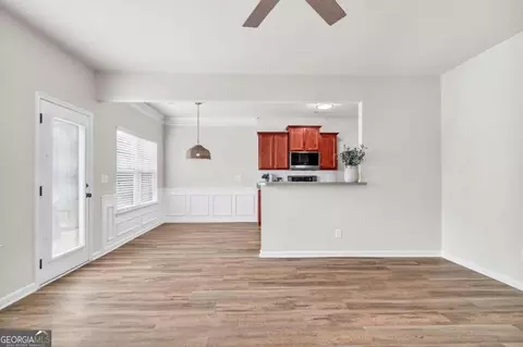 Living - 850 Ash St, Canton, GA 30114 photo 3 of 4