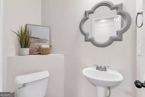 Bath - 850 Ash St, Canton, GA 30114 photo 1 of 2