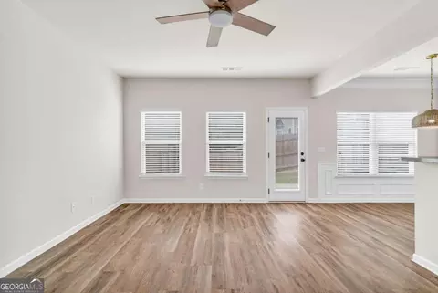 Living - 850 Ash St, Canton, GA 30114 photo 2 of 4