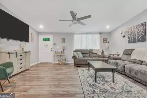 Entry Way - 2490 Jackson Rd, Griffin, GA 30223 photo 1 of 1