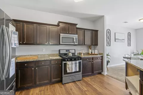 Kitchen - 4219 Box Elder Path, Gainesville, GA 30504 photo 3 of 3