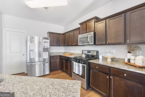 Kitchen - 4219 Box Elder Path, Gainesville, GA 30504 photo 1 of 3