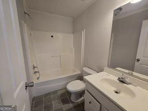 Bath - 110 Bird Rd, Springfield, GA 31329 photo 4 of 4