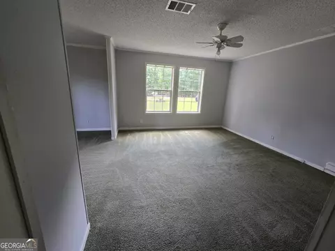 Living - 110 Bird Rd, Springfield, GA 31329 photo 6 of 6