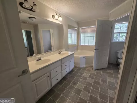 Bath - 110 Bird Rd, Springfield, GA 31329 photo 1 of 4