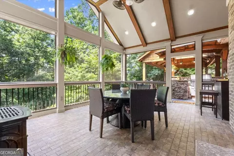 Undisclosed, Suwanee, GA 30024 photo 23