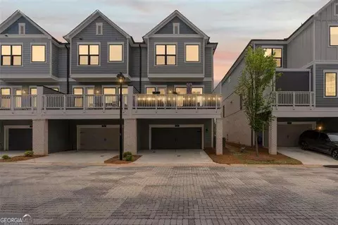 285 Walker Ave, Roswell, GA 30076