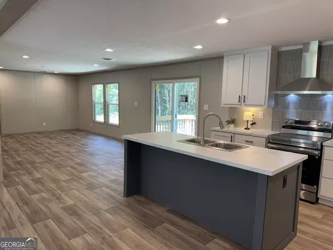 Kitchen - 38 Jane St, Midway, GA 31320 photo 1 of 6