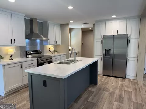 Kitchen - 38 Jane St, Midway, GA 31320 photo 2 of 6