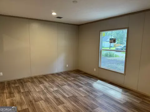 Living - 38 Jane St, Midway, GA 31320 photo 6 of 6