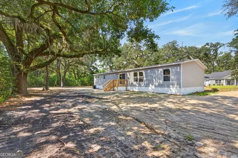Exterior - 38 Jane St, Midway, GA 31320 photo 6 of 7
