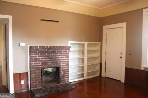 Living - 906 Callaway Ave, Lagrange, GA 30240 photo 1 of 3