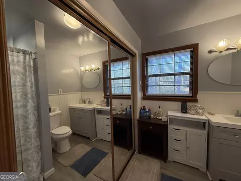 Bath - 102 Hemlock St, Warner Robins, GA 31093 photo 3 of 5