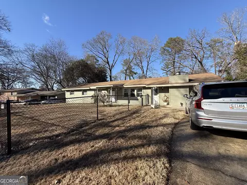 102 Hemlock St, Warner Robins, GA 31093