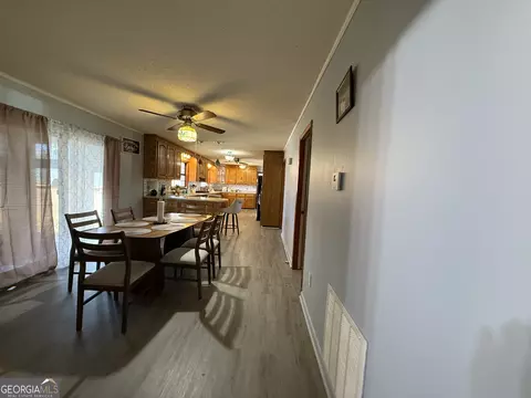 Dining - 102 Hemlock St, Warner Robins, GA 31093 photo 3 of 3