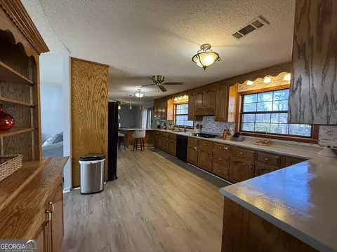 Kitchen - 102 Hemlock St, Warner Robins, GA 31093 photo 1 of 7