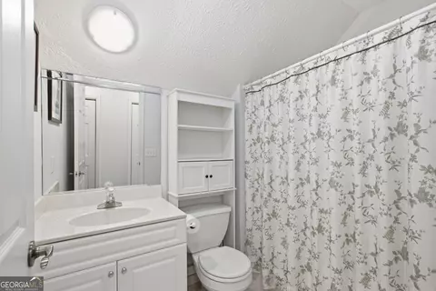 Bath - 834 Hardy Rd, Martin, GA 30557 photo 4 of 4