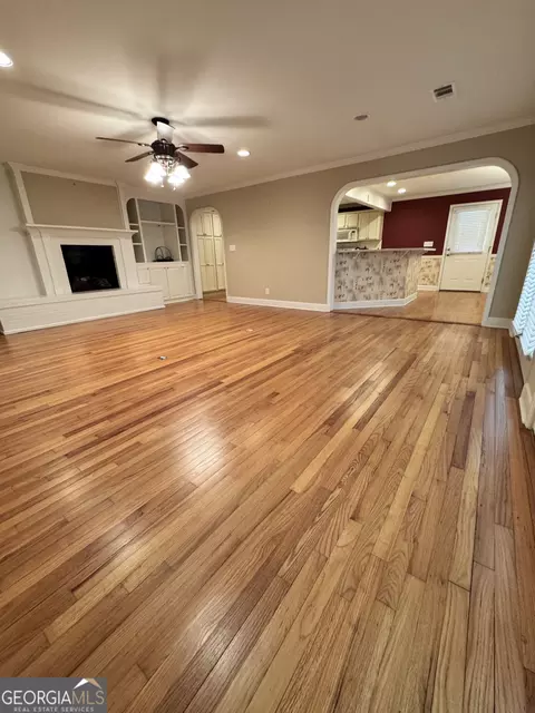 Living - 715 Ridgecrest Rd, Lagrange, GA 30240 photo 4 of 4