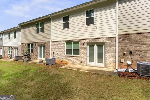 Exterior - 174 Hampton Cir, Mcdonough, GA 30253 photo 4 of 4