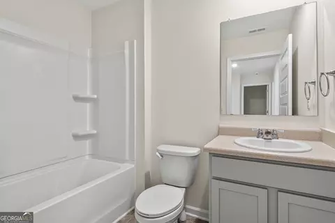 Entry Way - 174 Hampton Cir, Mcdonough, GA 30253 photo 7 of 7