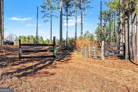 2285 Cherokee Rd, Comer, GA 30629 photo 2