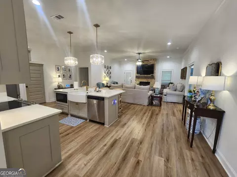 Kitchen - 108 Raspberry Trl, Perry, GA 31069 photo 9 of 12