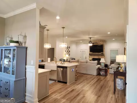 Entry Way - 108 Raspberry Trl, Perry, GA 31069 photo 3 of 4