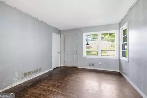 Living - 5911 Meadowview Rd, Rex, GA 30273 photo 1 of 3