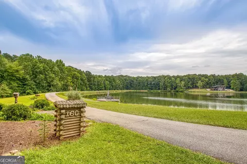 160 Sandy Lake Cir, Fayetteville, GA 30214