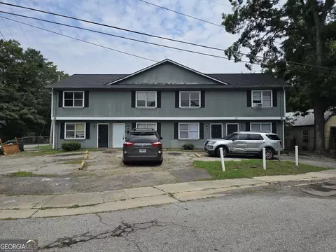 Exterior - 200 Washington St, Barnesville, GA 30204 photo 2 of 3