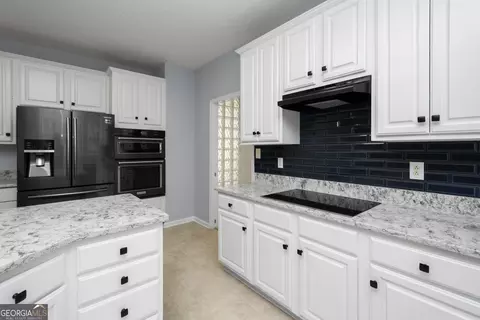 Kitchen - 40 Jacksons Vly, Sharpsburg, GA 30277 photo 5 of 6