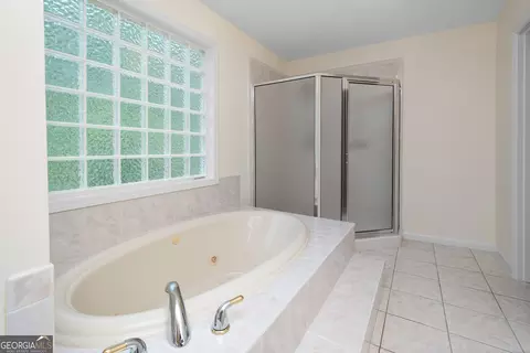 Bath - 40 Jacksons Vly, Sharpsburg, GA 30277 photo 3 of 8