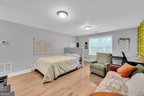 Bedroom - 4165 Prather Bridge Rd, Toccoa, GA 30577 photo 6 of 11