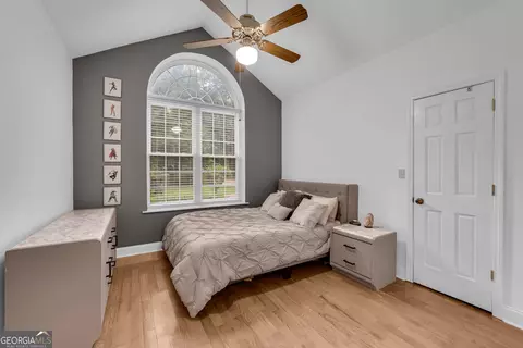 Bedroom - 4165 Prather Bridge Rd, Toccoa, GA 30577 photo 8 of 11