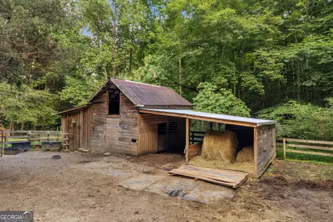 Exterior - 4165 Prather Bridge Rd, Toccoa, GA 30577 photo 17 of 22